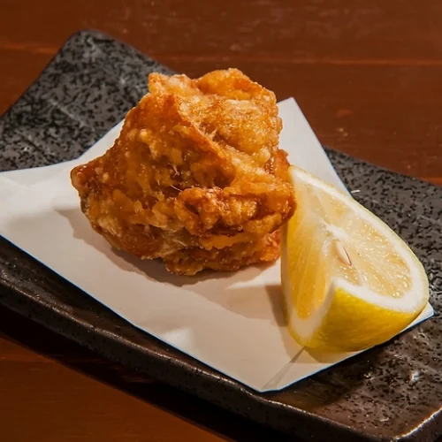 札幌での宴会にオススメのお席を完備！食べ応え抜群の揚げ物で乾杯！